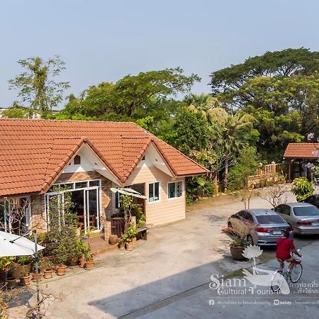 碧差汶 克朗芒河居家旅馆酒店 外观 照片